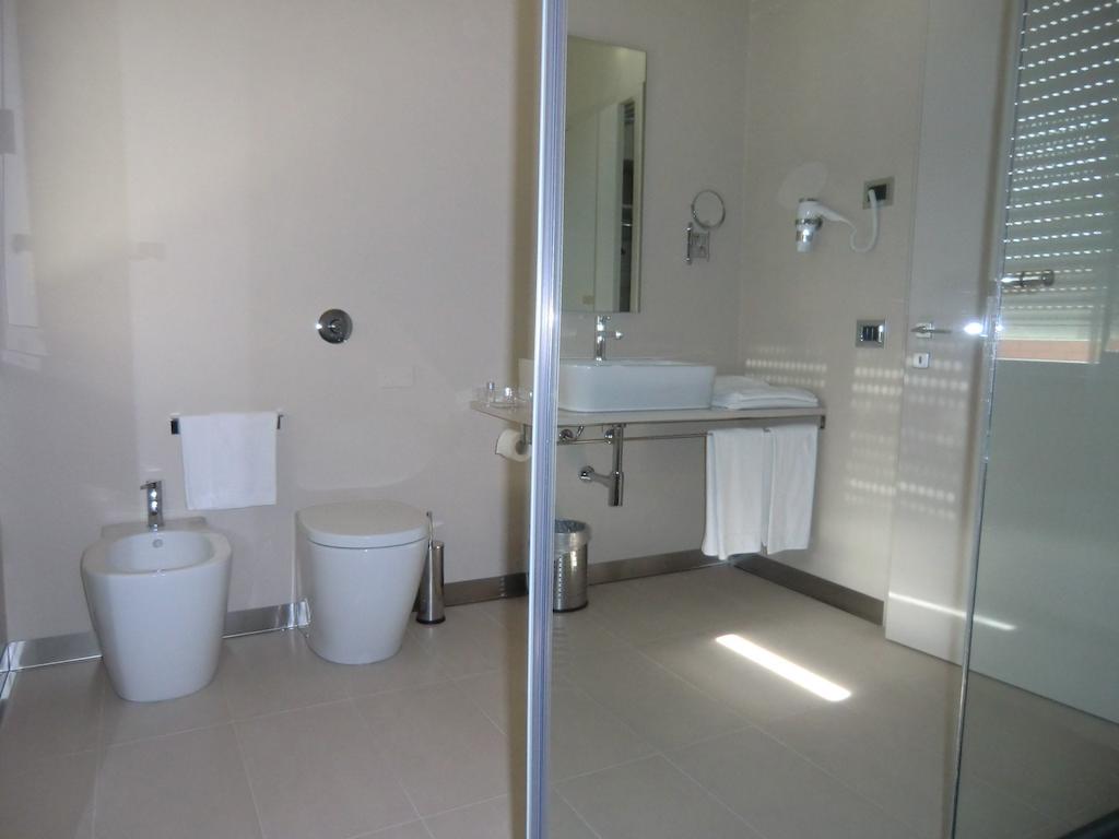 B&Beach Cagliari Guest House Habitación foto